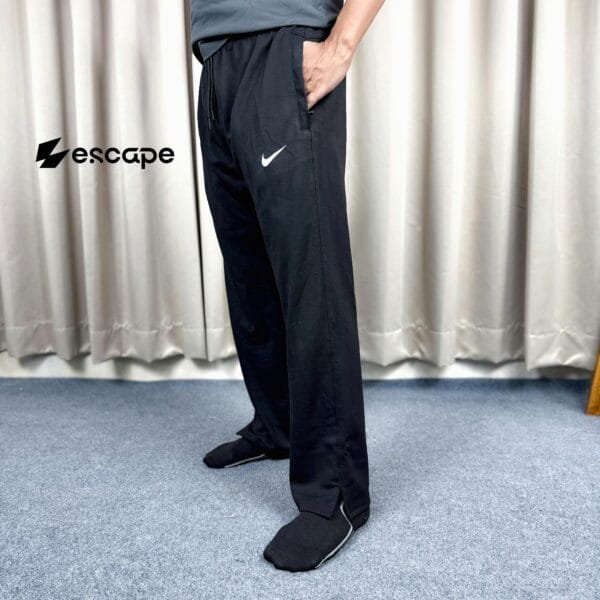 Low Cut Straight Fit- Black