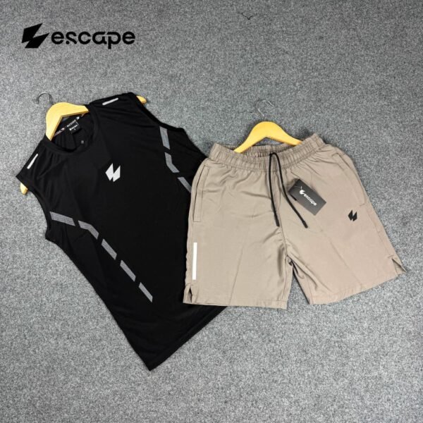 Summer Combo: Black Tanktop & Brown Shorts